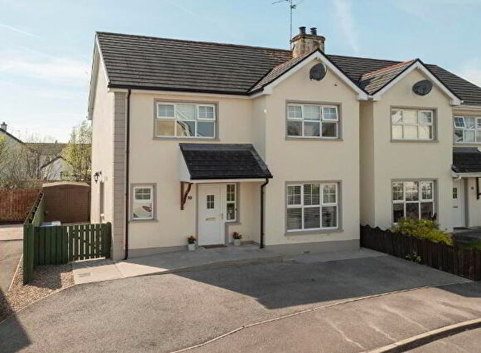 3 Bedroom Semi-Detached House For Sale In Railway Park, Maguiresbridge, BT94
