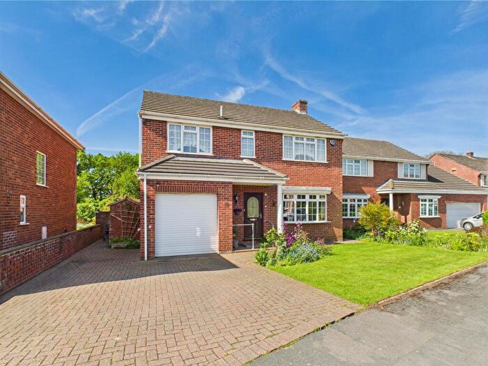 4 Bedroom Detached House For Sale In Sycamore Close, Hanham, Bristol, BS15