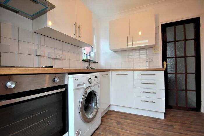 1 Bedroom Flat To Rent In Albert Road, Southsea, PO5