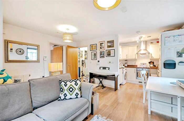1 Bedroom Flat For Sale In Monson Road, London, SE14