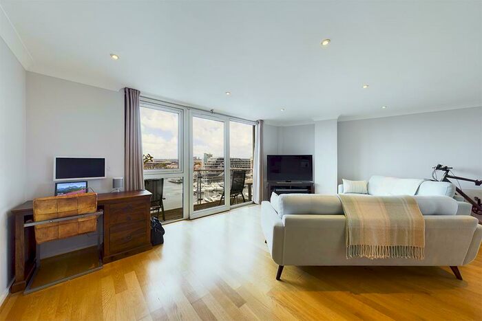 2 Bedroom Apartment To Rent In Sundowner, Channel Way, Southampton, SO14