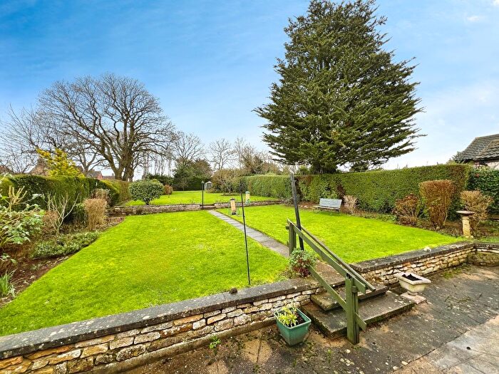 3 Bedroom Detached House For Sale In Hill Avenue, Grantham, NG31