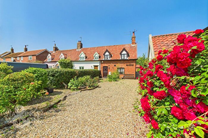 2 Bedroom End Of Terrace House For Sale In Hempnall Road, Woodton, Bungay, NR35