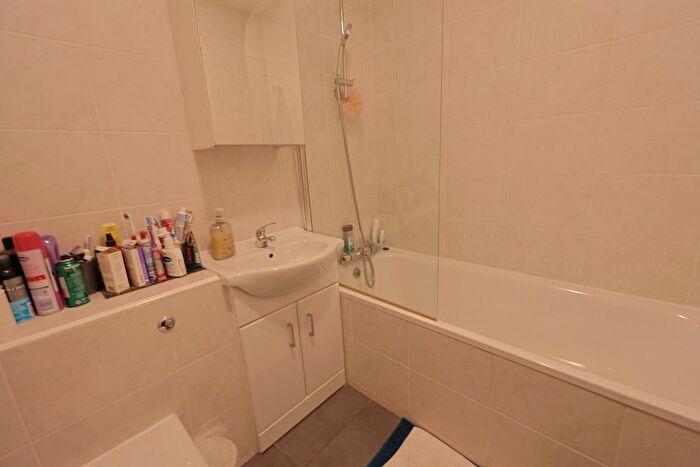 2 Bedroom End Terrace House For Sale In Pavilion Way, Edgware, Middlesex, HA8