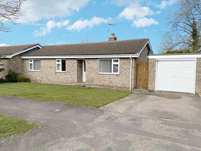 3 Bedroom Semi-Detached Bungalow For Sale In Mercia Drive, Ancaster, NG32