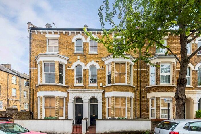2 Bedroom Flat To Rent In Chantrey Road, London, SW9