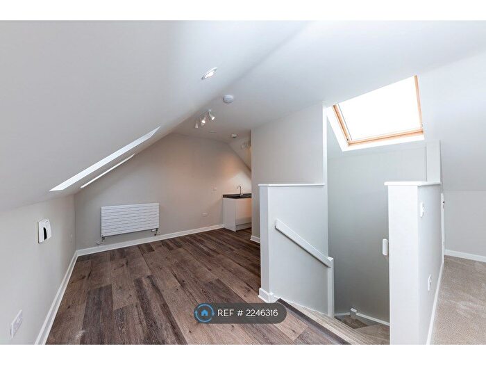 Studio To Rent In Station Square, Flitwick, Bedford, MK45