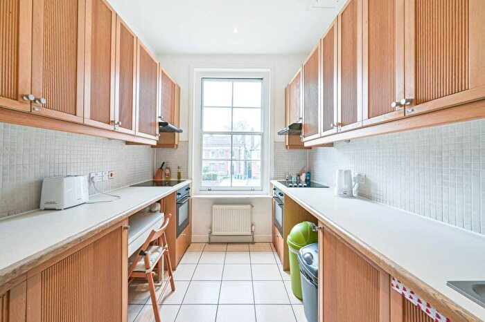 Studio To Rent In Finchley Road, Hampstead, London, NW3