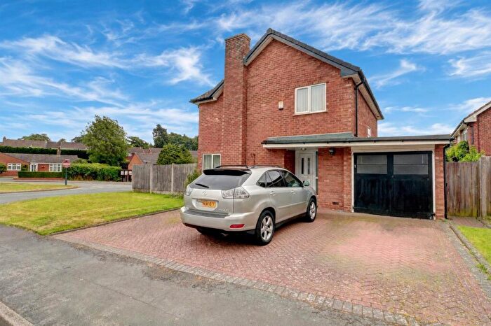 3 Bedroom Detached House For Sale In Breeden Drive, Curdworth, B76