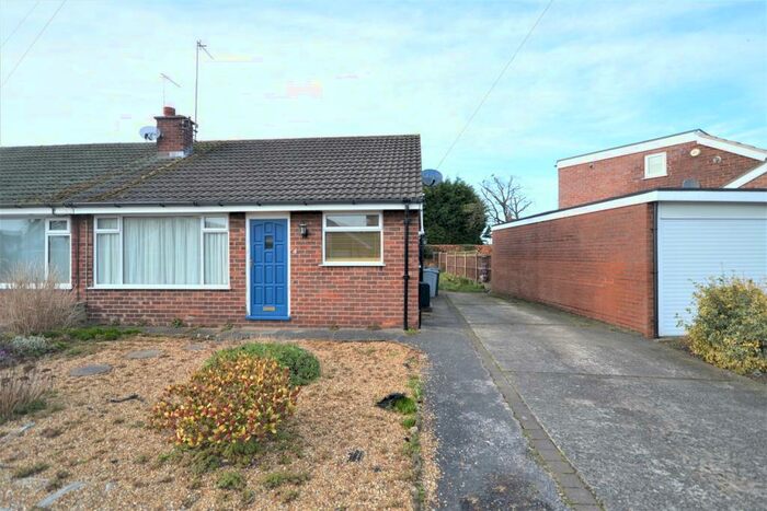 2 Bedroom Semi-Detached Bungalow To Rent In Alumbrook Avenue, Holmes Chapel, CW4