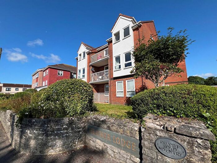 2 Bedroom Flat To Rent In Whitefield Road, New Milton, Hampshire., BH25