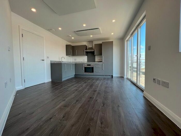 1 Bedroom Flat To Rent In Newtown Road, Ashford, TN24