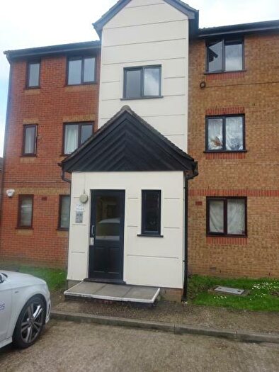 1 Bedroom Flat To Rent In Plowman Close, Edmonton, N18