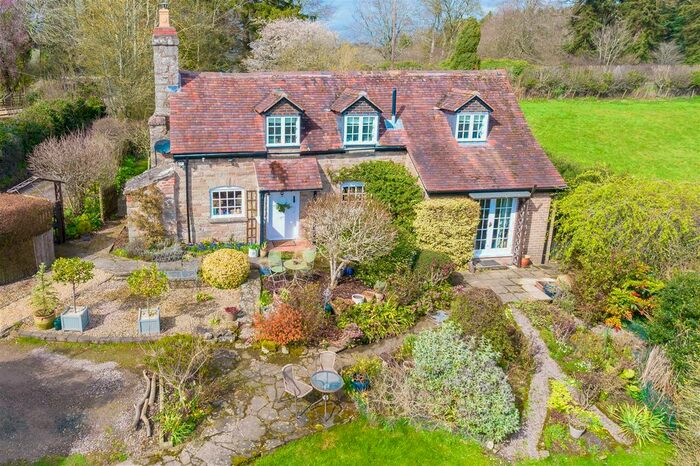 2 Bedroom Cottage For Sale In Bromyard Road, Bringsty, Worcester, WR6