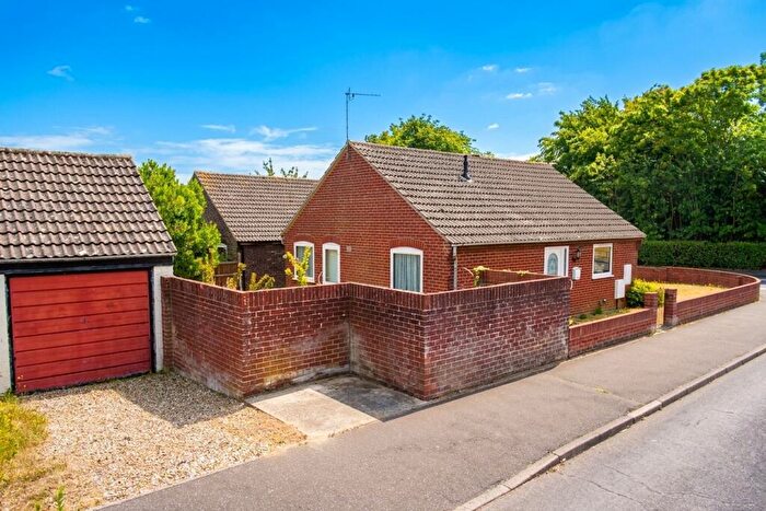 2 Bedroom Detached Bungalow For Sale In Howlett Drive, Clover Hill, Norwich, NR5