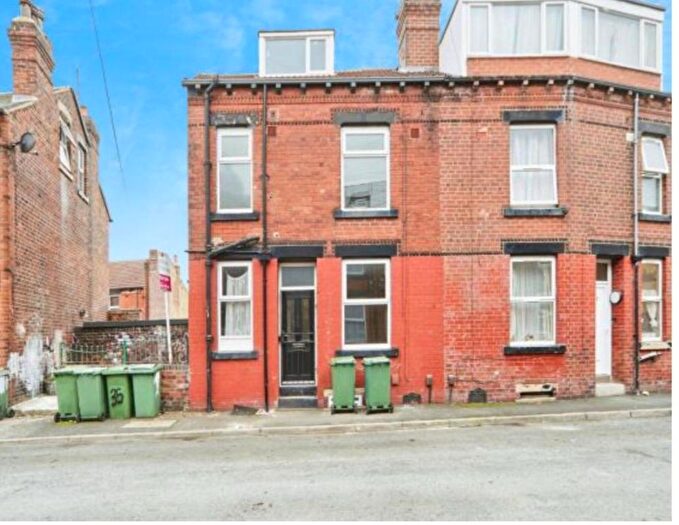 3 Bedroom Terraced House To Rent In Arley Terrace, LS12