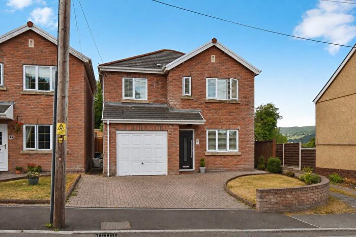 4 Bedroom Detached House For Sale In Glannant Place, Cwmgwrach, Neath, SA11