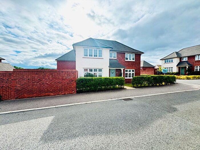 3 Bedroom Detached House For Sale In Curlew Way, Dawlish, EX7