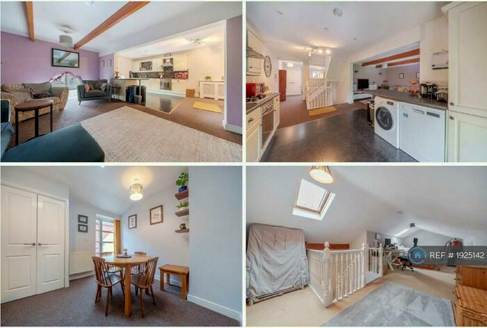 2 Bedroom Flat To Rent In Wesleyan Court, Lincoln, LN2