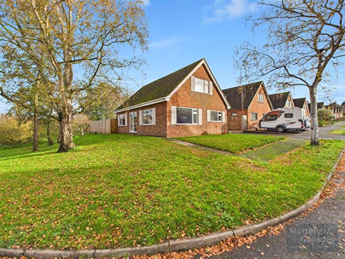3 Bedroom Chalet For Sale In Saxon Rise, Bury St. Edmunds, IP33
