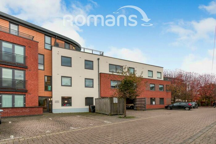 2 Bedroom End Of Terrace House To Rent In Southern Road, GU15