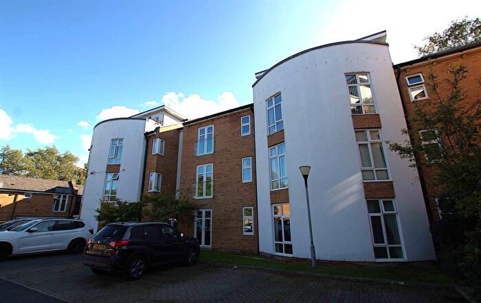 2 Bedroom Flat For Sale In Green Chare, Darlington, DL3