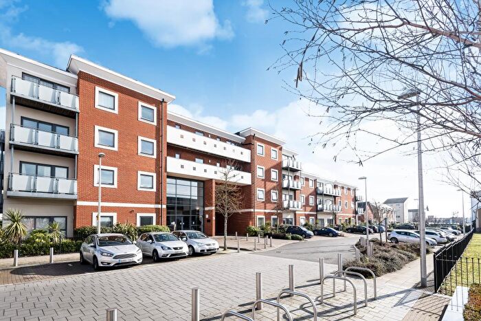 2 Bedroom Apartment To Rent In Kennet Island, Reading, RG2