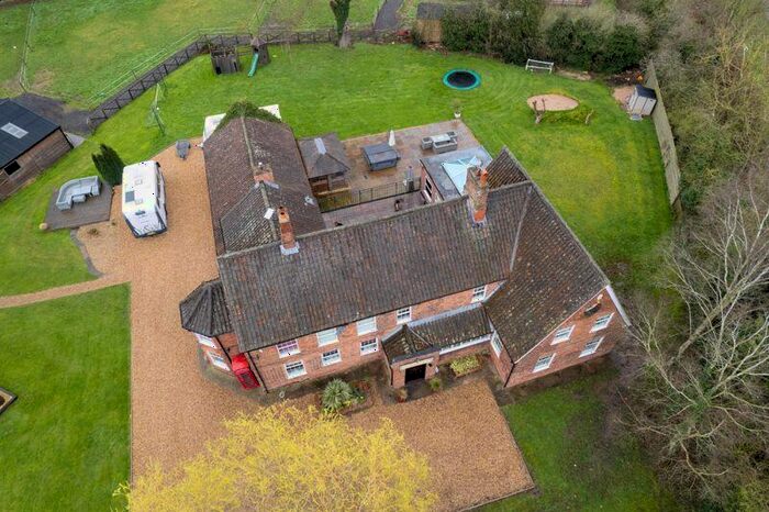 5 Bedroom Detached House For Sale In Main Street, Haughton, DN22