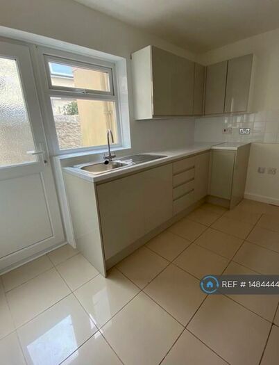 1 Bedroom Flat To Rent In Stonehouse, Plymouth, PL1