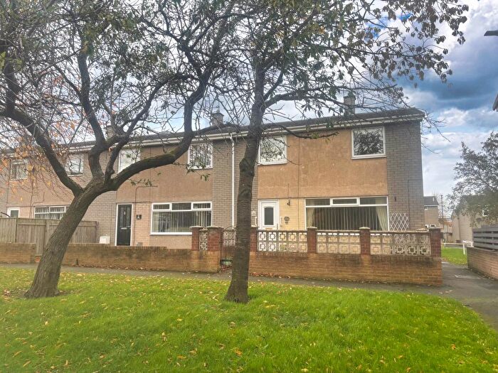 3 Bedroom End Of Terrace House For Sale In Colwyn Parade, Hebburn, NE31