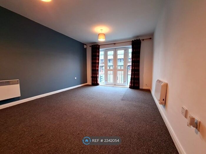 2 Bedroom Flat To Rent In Reddings Lane, Tyseley, Birmingham, B11