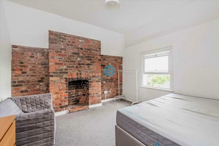 2 Bedroom Apartment To Rent In Archway Road, N6