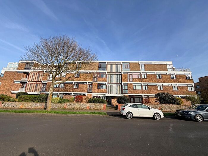 2 Bedroom Flat For Sale In Gainsboro Road, Carmel Court Gainsboro Road, CT7