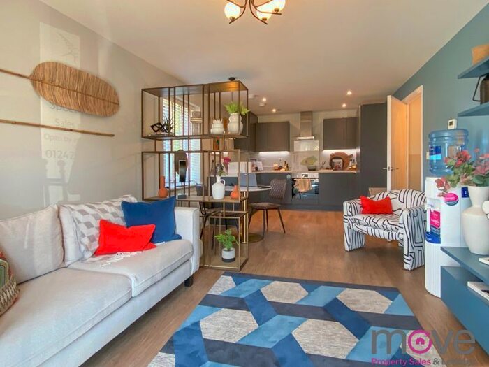 2 Bedroom Flat To Rent In Ridge Close, Cheltenham, GL52