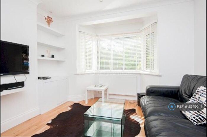 2 Bedroom Flat To Rent In Sherriff Road, London, NW6