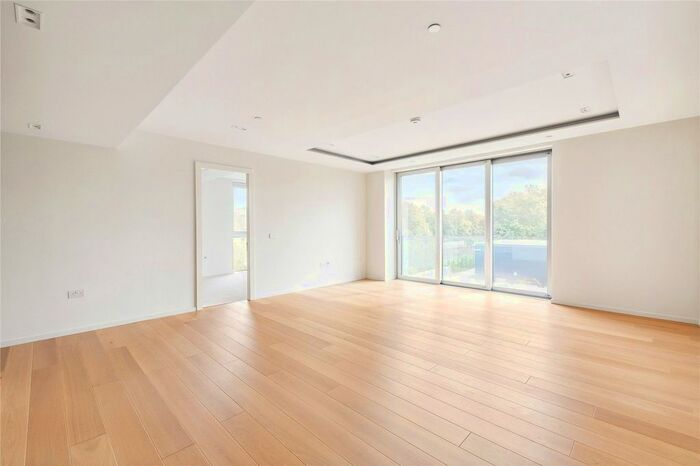 3 Bedroom Flat To Rent In Lillie Square, London, SW6