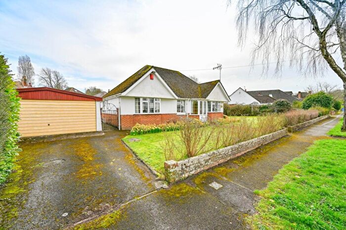 3 Bedroom Bungalow For Sale In Ivy Road, Wimborne, BH21