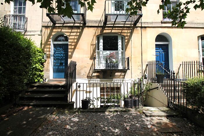 1 Bedroom Flat For Sale In London Road, Cheltenham, GL52