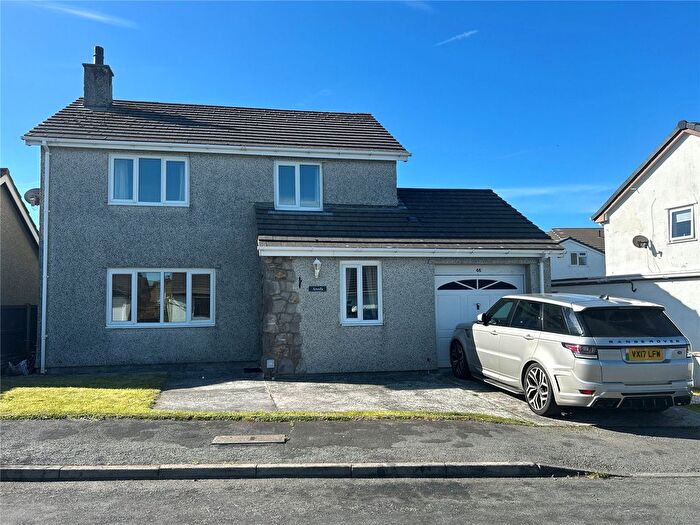 3 Bedroom Detached House For Sale In Maes Derwydd, Llangefni, Isle Of Anglesey, LL77