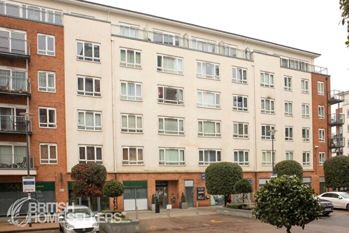 Apartment For Sale In Heritage Avenue, London, NW9