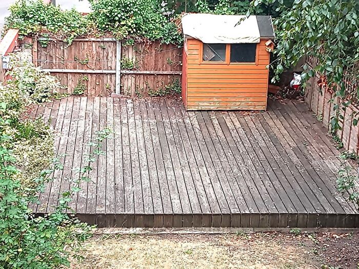 1 Bedroom Flat To Rent In Highwood Avenue, London, N12