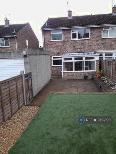 3 Bedroom Semi-Detached House To Rent In The Bridle, Stroud, GL5