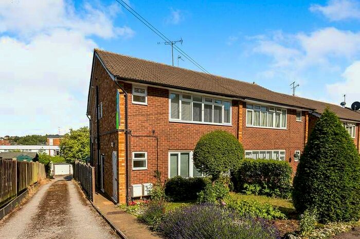 2 Bedroom Apartment To Rent In Cemmaes Meadow, Hemel Hempstead, Hertfordshire, HP1
