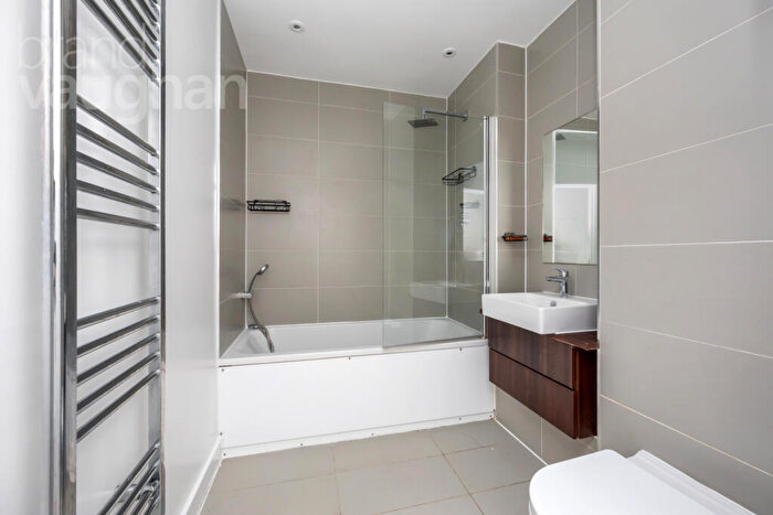 2 Bedroom Flat For Sale In Dorset Gardens, Brighton, East Sussex, BN2