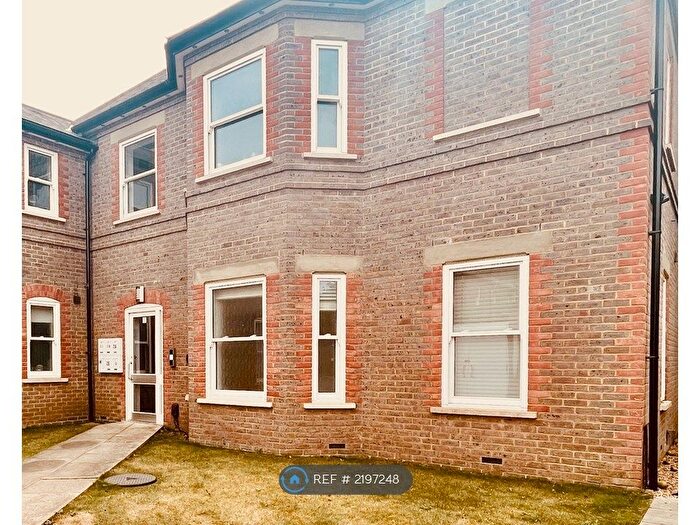 2 Bedroom Flat To Rent In Essex Road, Watford, WD17