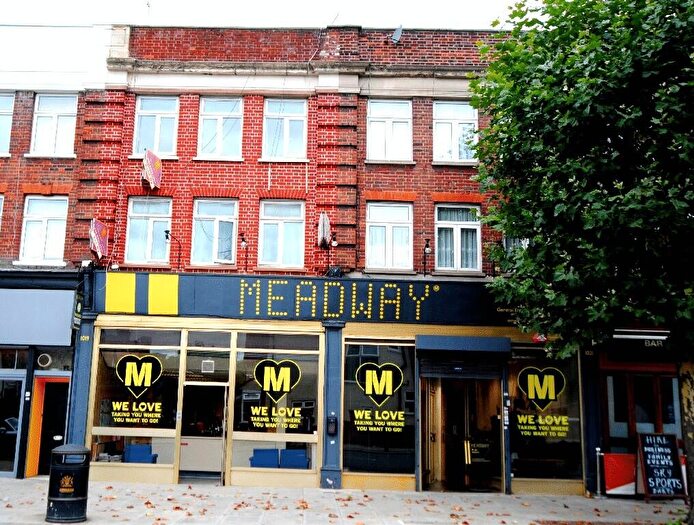 2 Bedroom Flat To Rent In Finchley Road, Temple Fortune, NW11