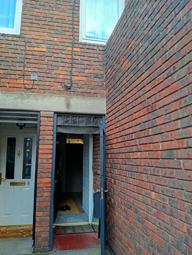 4 Bedroom Terraced House To Rent In Kemps Drive, London, Greater London, E14
