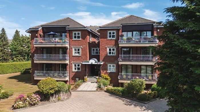 2 Bedroom Apartment For Sale In Harrogate Road, Alwoodley, LS17