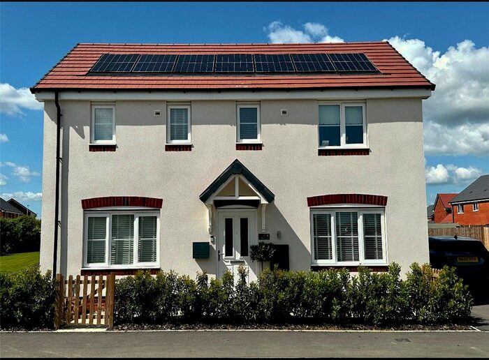 3 Bedroom Detached House For Sale In Westcott Way, Pershore, WR10