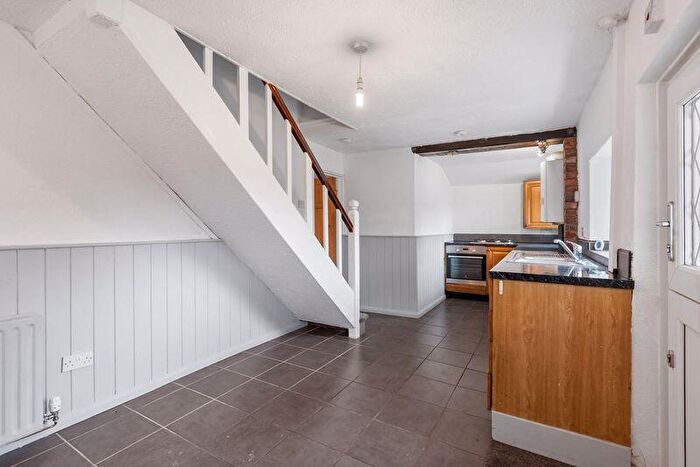2 Bedroom Cottage To Rent In Plodder Lane, Bolton ** Available Now**, BL5